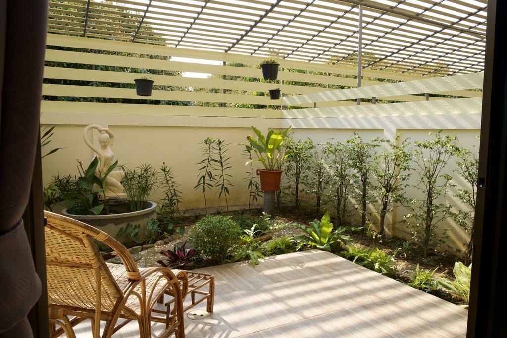 Relax Garden House Hotel Chiang Mai Bagian luar foto