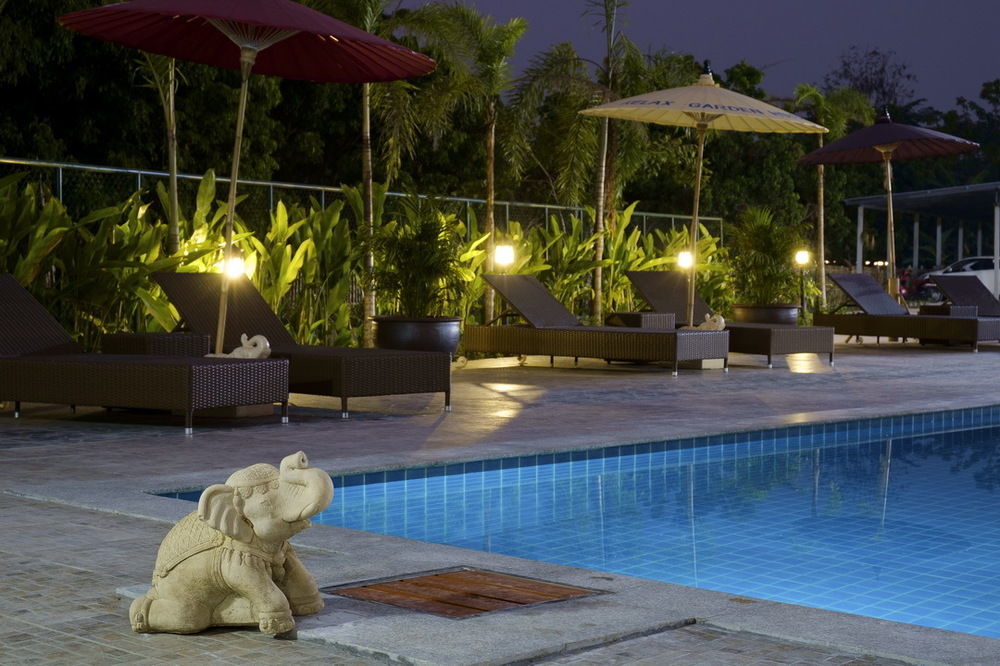 Relax Garden House Hotel Chiang Mai Bagian luar foto