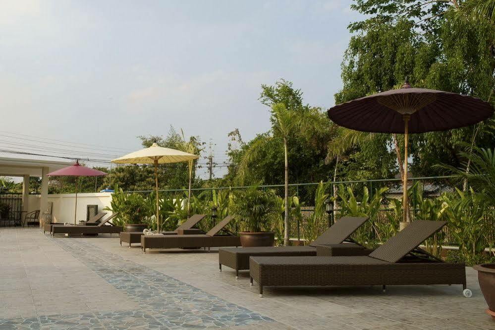 Relax Garden House Hotel Chiang Mai Bagian luar foto
